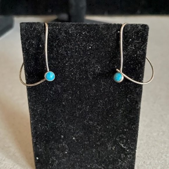 Sterling Silver Sleeping Beauty Turquoise Long Wire Earrings Vintage 1960's - Picture 3 of 7